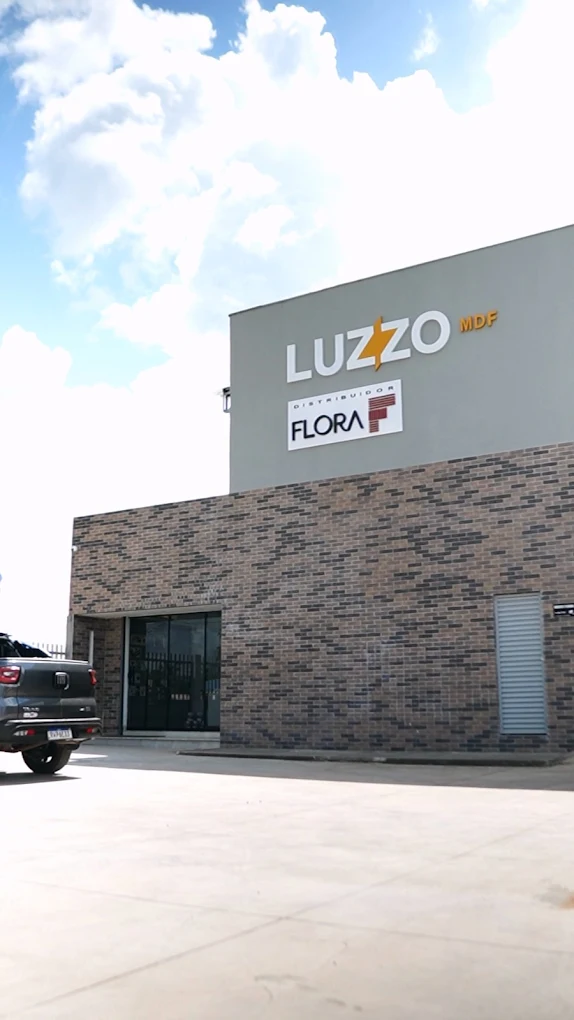 Fachada da Luzzo MDF em Paragominas